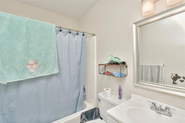 4712 Meadow Trail Drive, Dallas, TX 75236