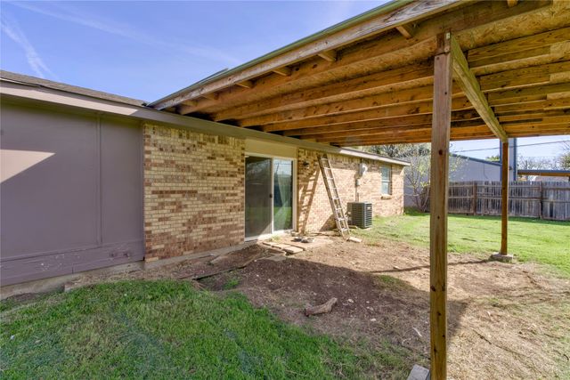 4712 Meadow Trail Drive, Dallas, TX 75236