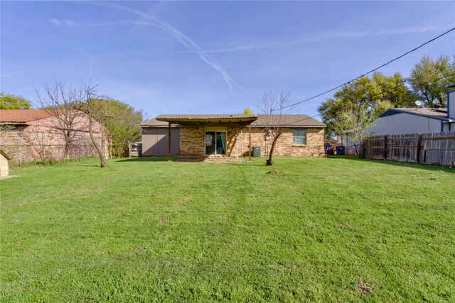 4712 Meadow Trail Drive, Dallas, TX 75236