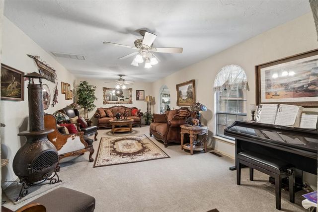 4423 NE 40th Street, Blanchard, OK 73010