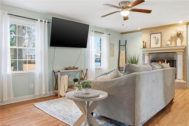 4017 Timberland DR, Portsmouth, VA 23703