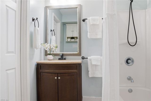 4017 Timberland DR, Portsmouth, VA 23703