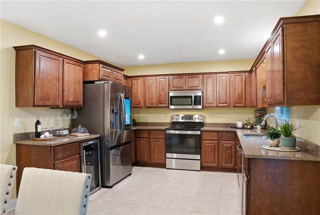 4017 Timberland DR, Portsmouth, VA 23703