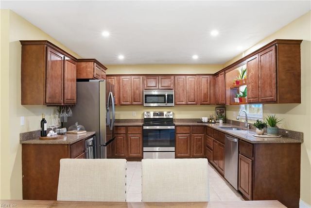 4017 Timberland DR, Portsmouth, VA 23703