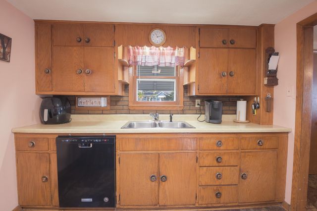 226 32nd Avenue N, Saint Cloud, MN 56303