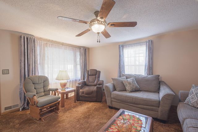 226 32nd Avenue N, Saint Cloud, MN 56303