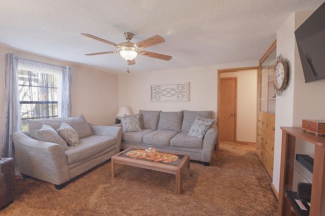 226 32nd Avenue N, Saint Cloud, MN 56303