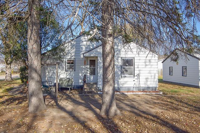 226 32nd Avenue N, Saint Cloud, MN 56303