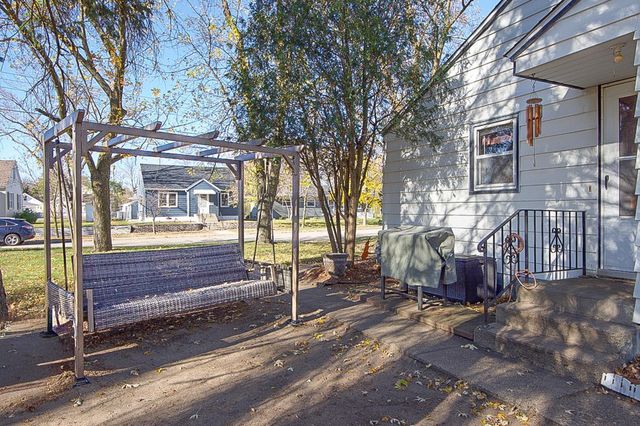 226 32nd Avenue N, Saint Cloud, MN 56303