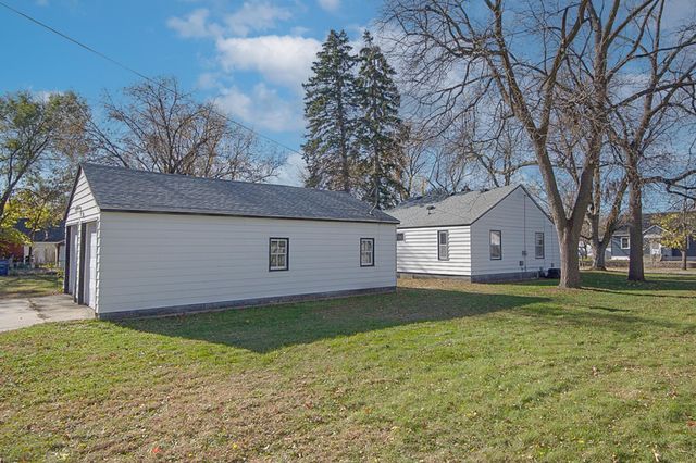 226 32nd Avenue N, Saint Cloud, MN 56303