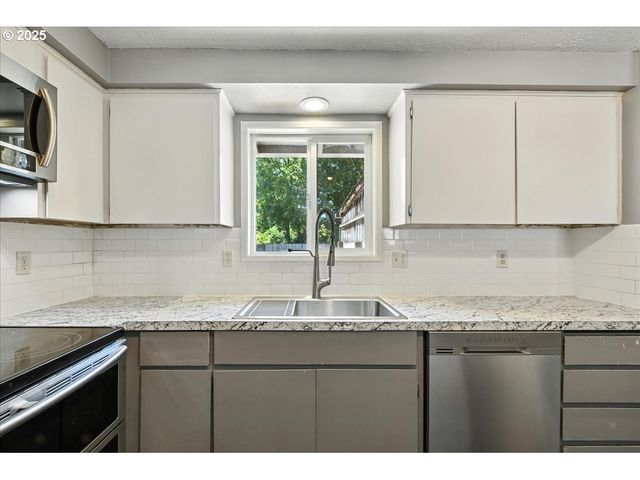 12619 Se 10TH St, Vancouver, WA 98683