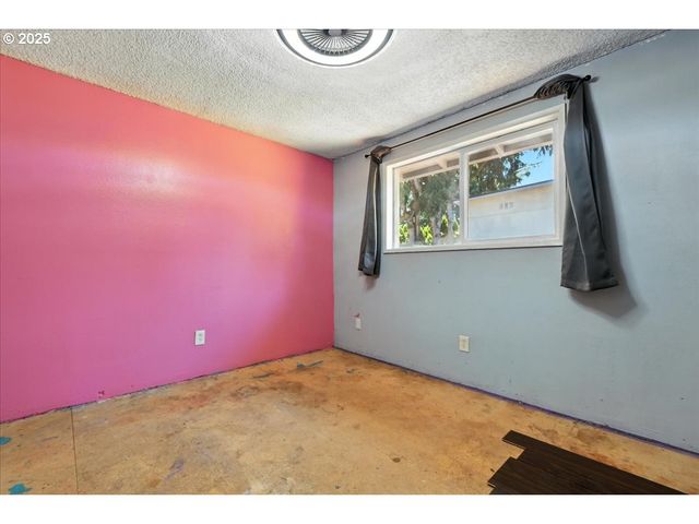 12619 Se 10TH St, Vancouver, WA 98683