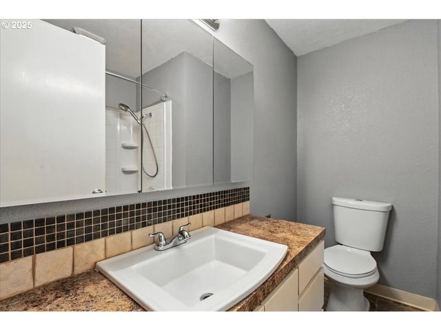 12619 Se 10TH St, Vancouver, WA 98683