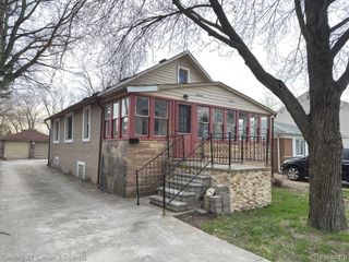 8644 Nightingale Street, Dearborn Heights, MI 48127