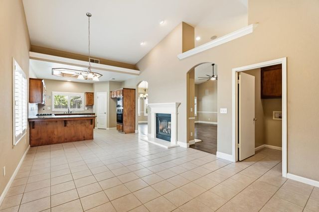 1929 N Harvard Avenue, Clovis, CA 93619