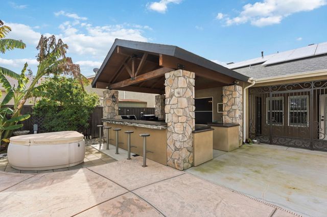 1929 N Harvard Avenue, Clovis, CA 93619