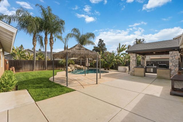 1929 N Harvard Avenue, Clovis, CA 93619