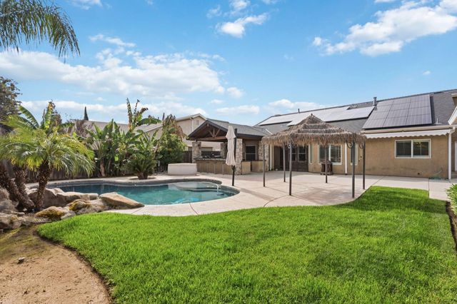 1929 N Harvard Avenue, Clovis, CA 93619