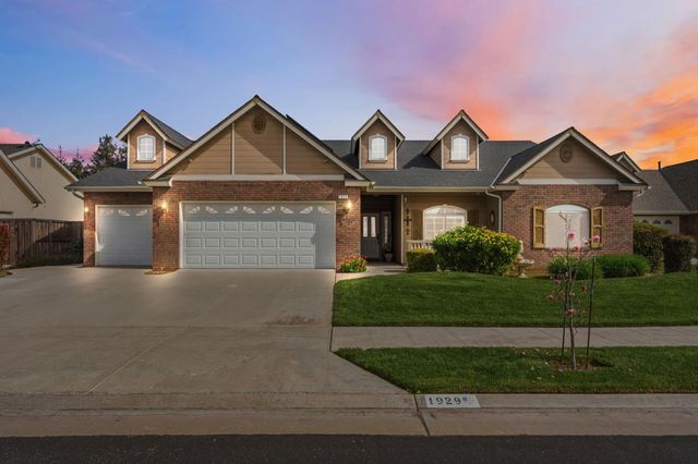 1929 N Harvard Avenue, Clovis, CA 93619