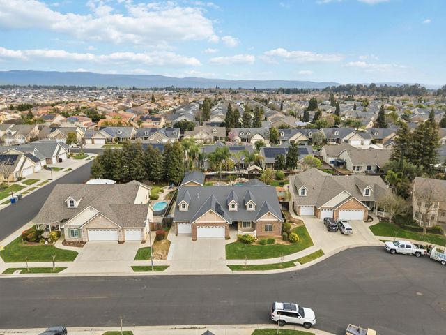 1929 N Harvard Avenue, Clovis, CA 93619