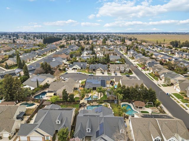 1929 N Harvard Avenue, Clovis, CA 93619