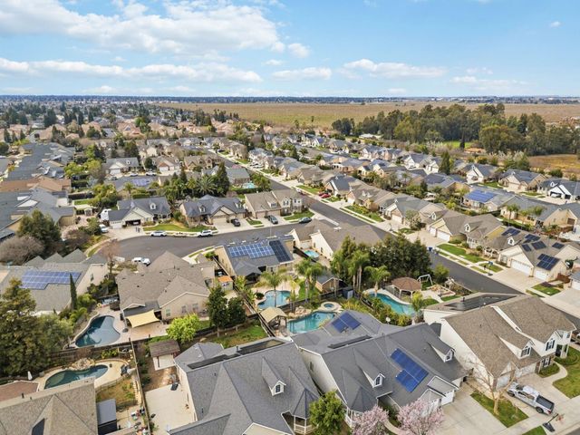 1929 N Harvard Avenue, Clovis, CA 93619