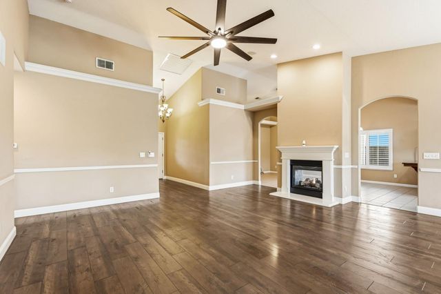 1929 N Harvard Avenue, Clovis, CA 93619