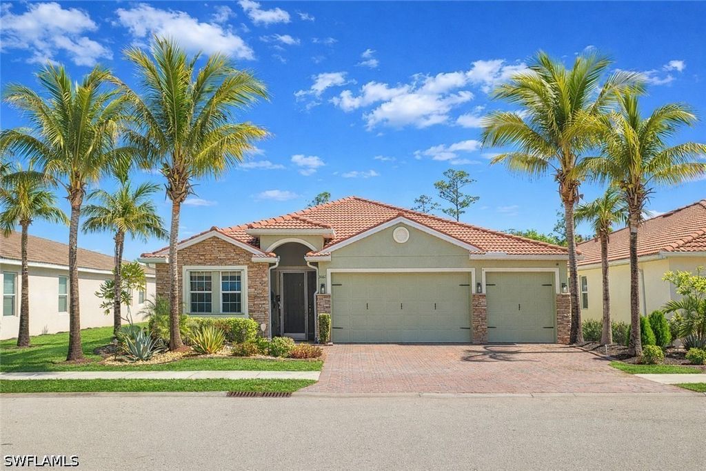 3161 Royal Gardens AVE, Fort Myers, FL 33916