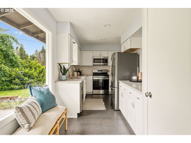 1100 Se 114TH Pl, Portland, OR 97216