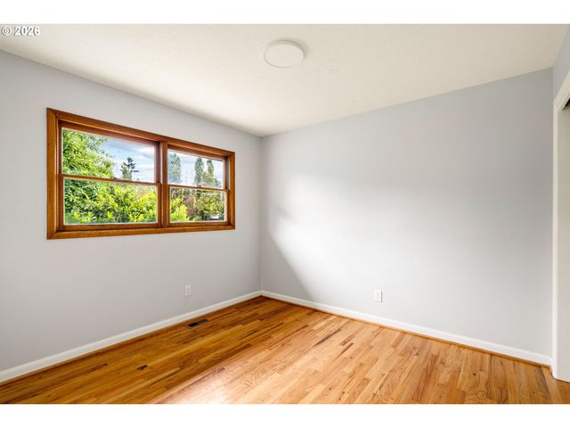 1100 Se 114TH Pl, Portland, OR 97216