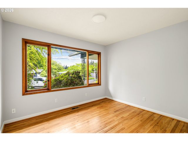1100 Se 114TH Pl, Portland, OR 97216