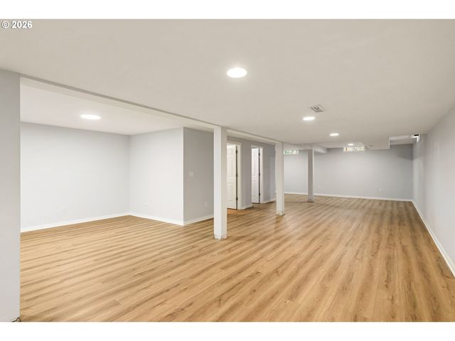1100 Se 114TH Pl, Portland, OR 97216