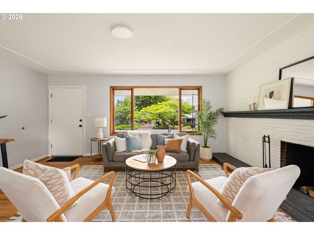 1100 Se 114TH Pl, Portland, OR 97216