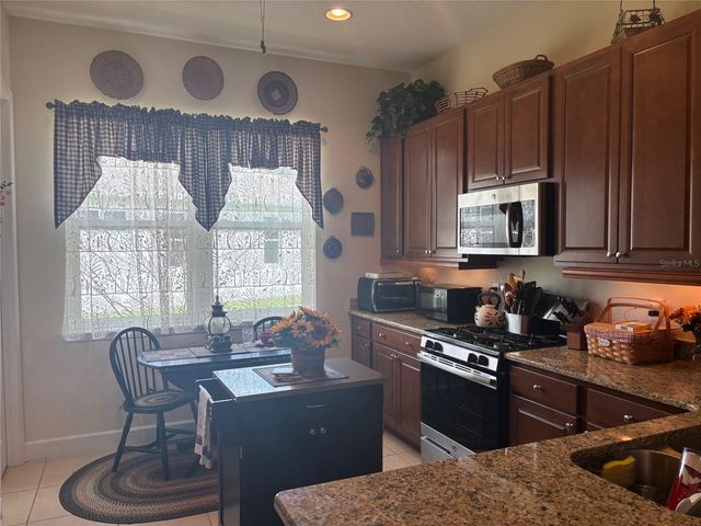 1369 HAYTON AVENUE, Deland, FL 32724