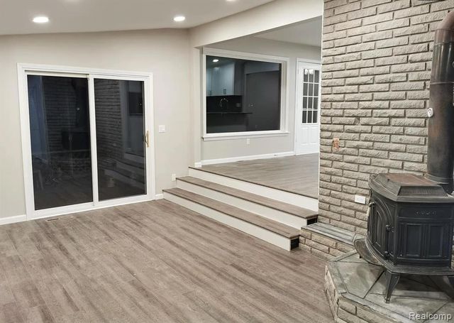 3840 Iris Drive, Waterford, MI 48329