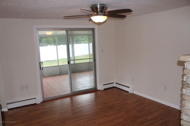 254 Admiral Avenue, Beachwood, NJ 08722