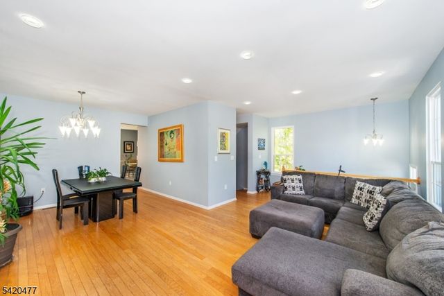 10 Gannet Ct, Wayne Twp., NJ 07470