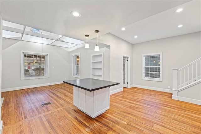 4140 Wyoming Street, Kansas City, MO 64111