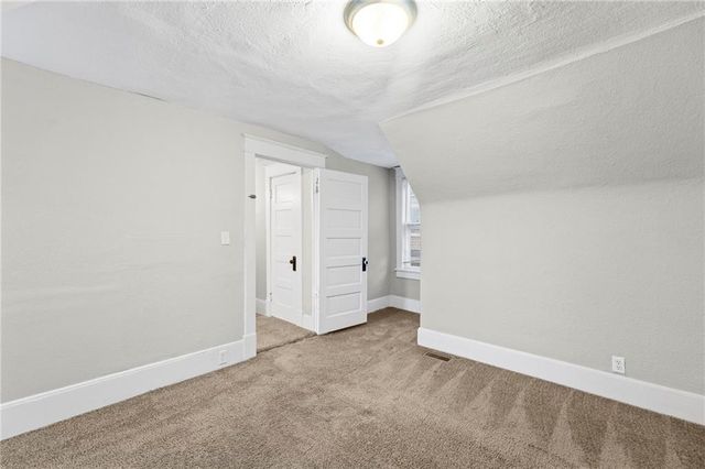 4140 Wyoming Street, Kansas City, MO 64111