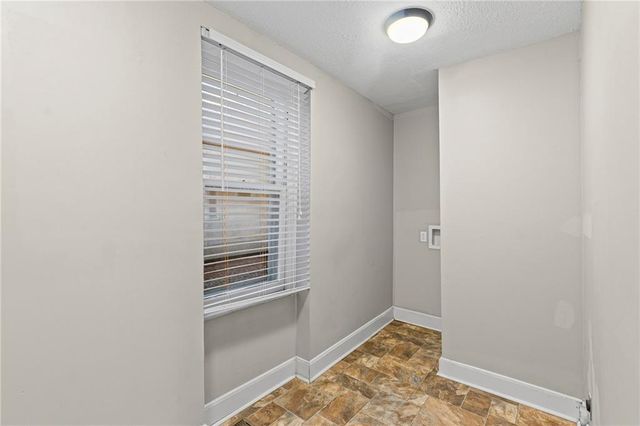 4140 Wyoming Street, Kansas City, MO 64111