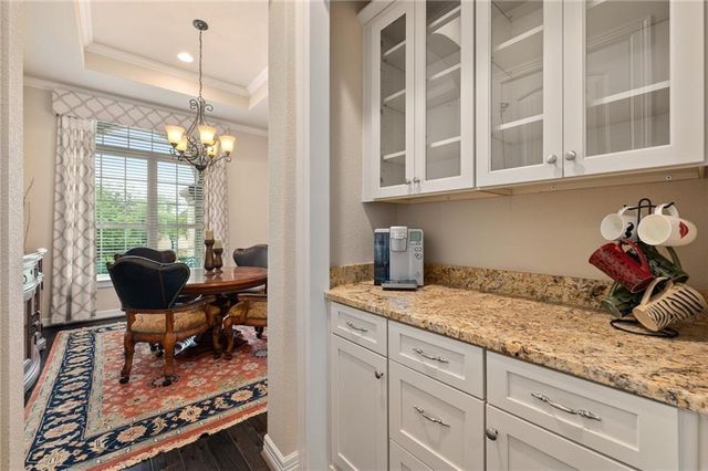 205 Lake Como DR, Lakeway, TX 78734