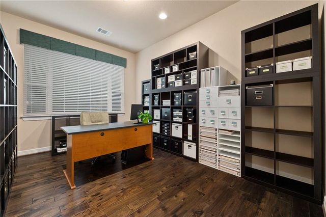 205 Lake Como DR, Lakeway, TX 78734