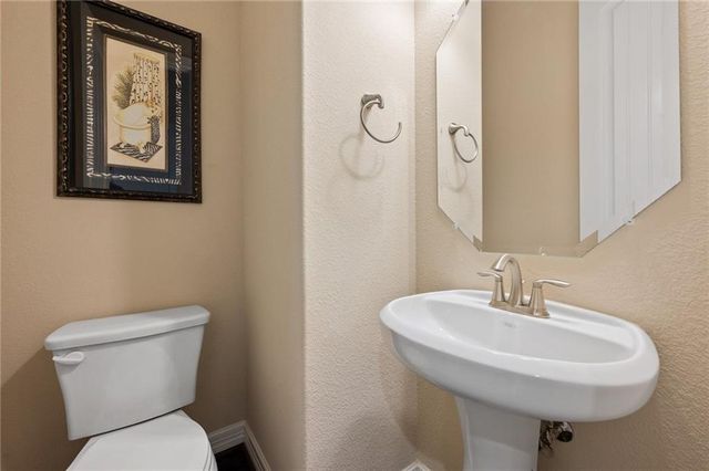 205 Lake Como DR, Lakeway, TX 78734