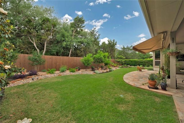 205 Lake Como DR, Lakeway, TX 78734