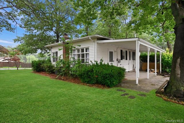 89 W 4th Street, Ronkonkoma, NY 11779