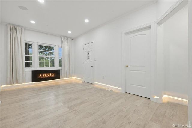 89 W 4th Street, Ronkonkoma, NY 11779