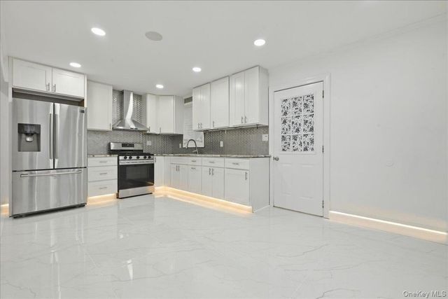 89 W 4th Street, Ronkonkoma, NY 11779