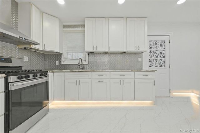 89 W 4th Street, Ronkonkoma, NY 11779