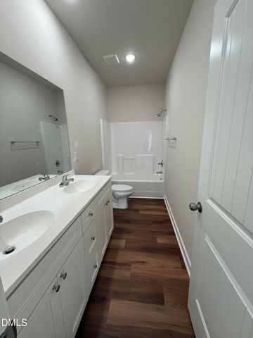 129 Jacobs Ridge Drive, Four Oaks, NC 27524