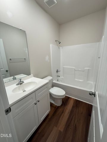 129 Jacobs Ridge Drive, Four Oaks, NC 27524